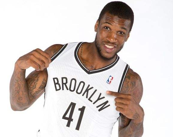 她的表现已 她的表现已